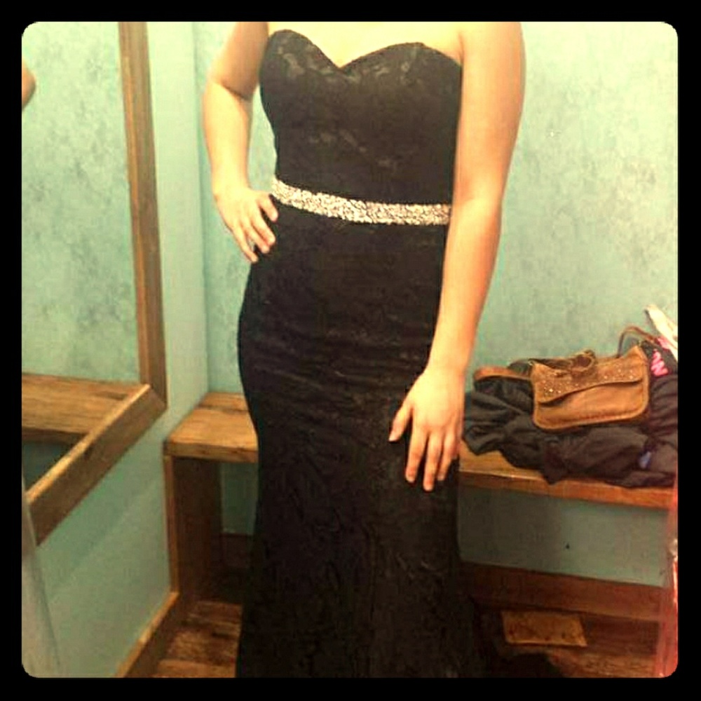 Black elegant prom dress